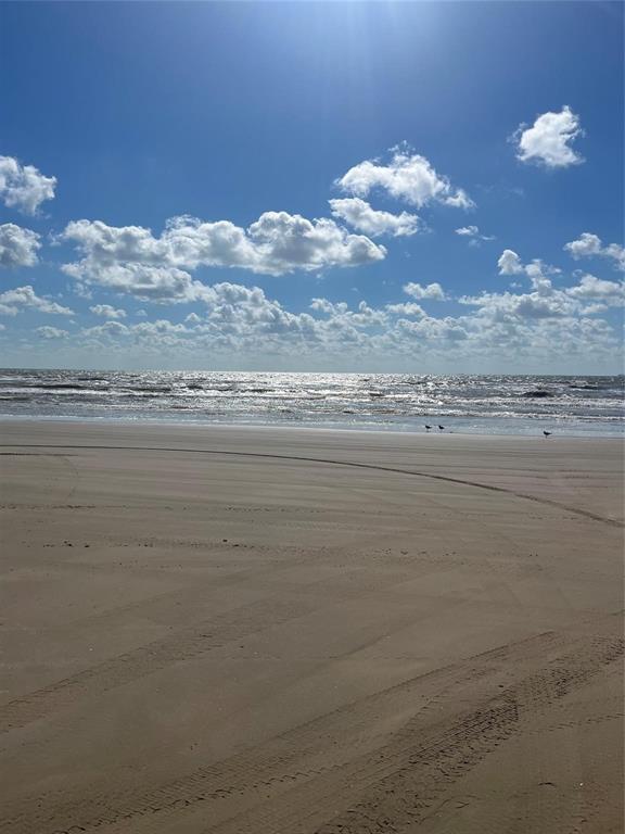 905 Meynig Drive, Crystal Beach, Texas image 31