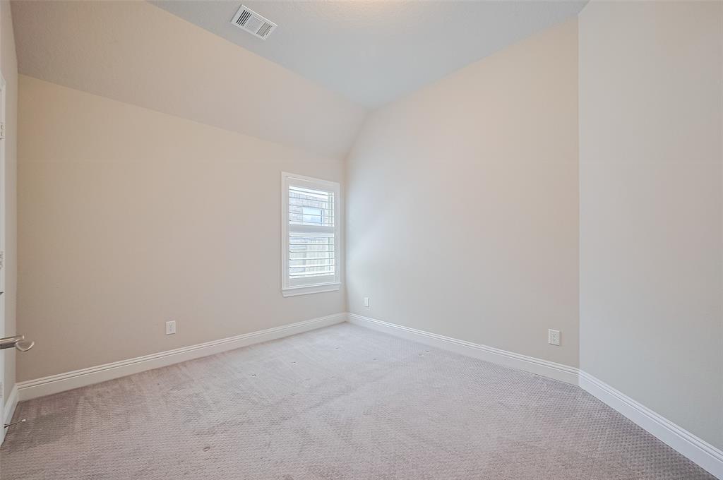 6243 Garden Lakes Lane, Sugar Land, Texas image 12