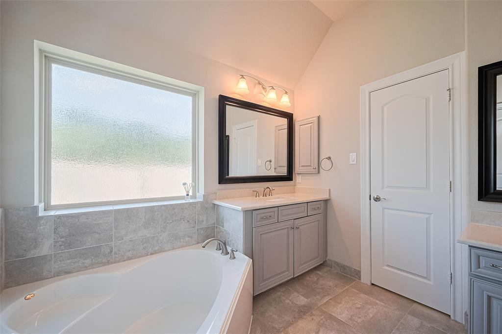 6243 Garden Lakes Lane, Sugar Land, Texas image 40