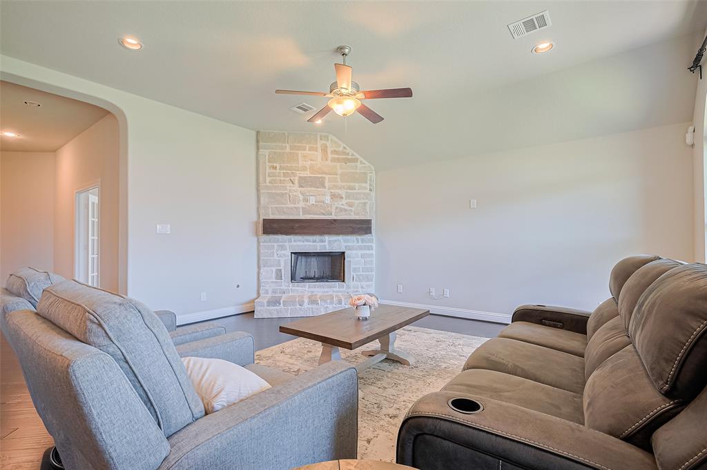 6243 Garden Lakes Lane, Sugar Land, Texas image 19