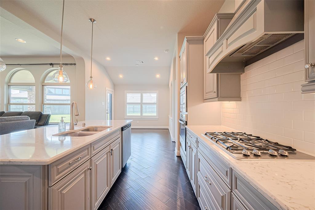 6243 Garden Lakes Lane, Sugar Land, Texas image 26