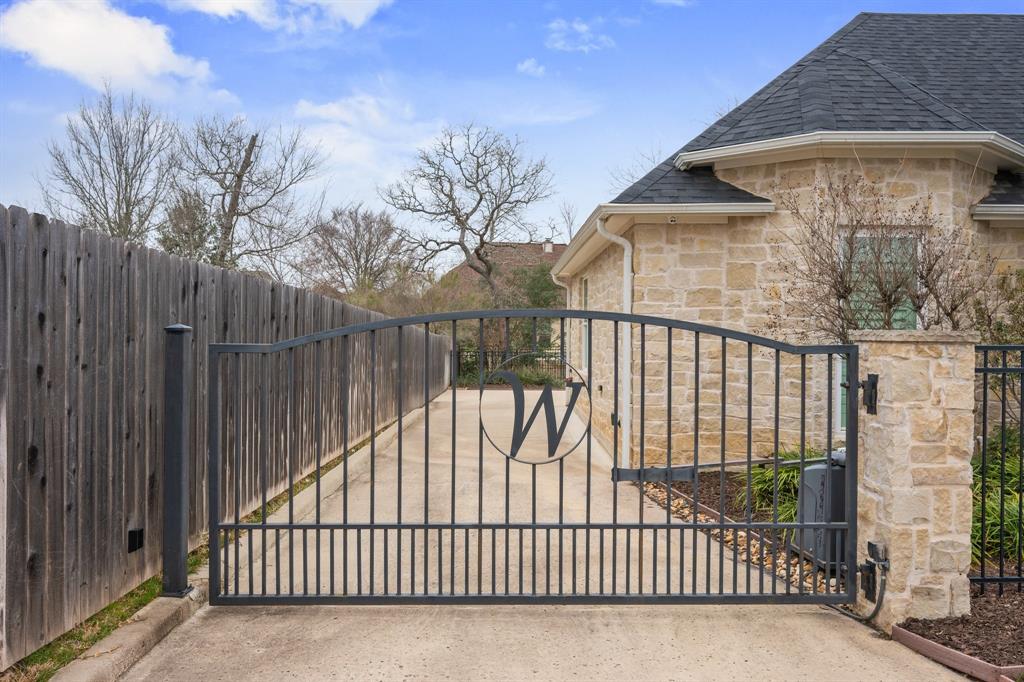 1219 Quarry Oaks Drive, College Station, Texas image 32