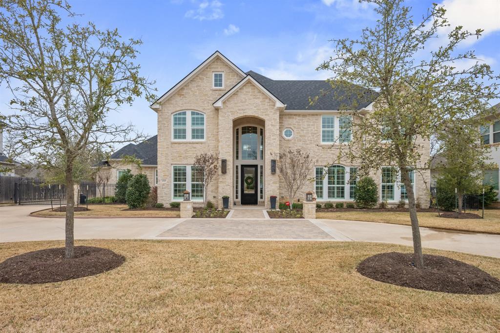 1219 Quarry Oaks Drive, College Station, Texas image 2