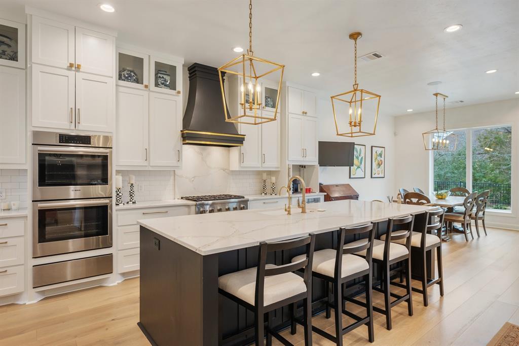 1219 Quarry Oaks Drive, College Station, Texas image 4