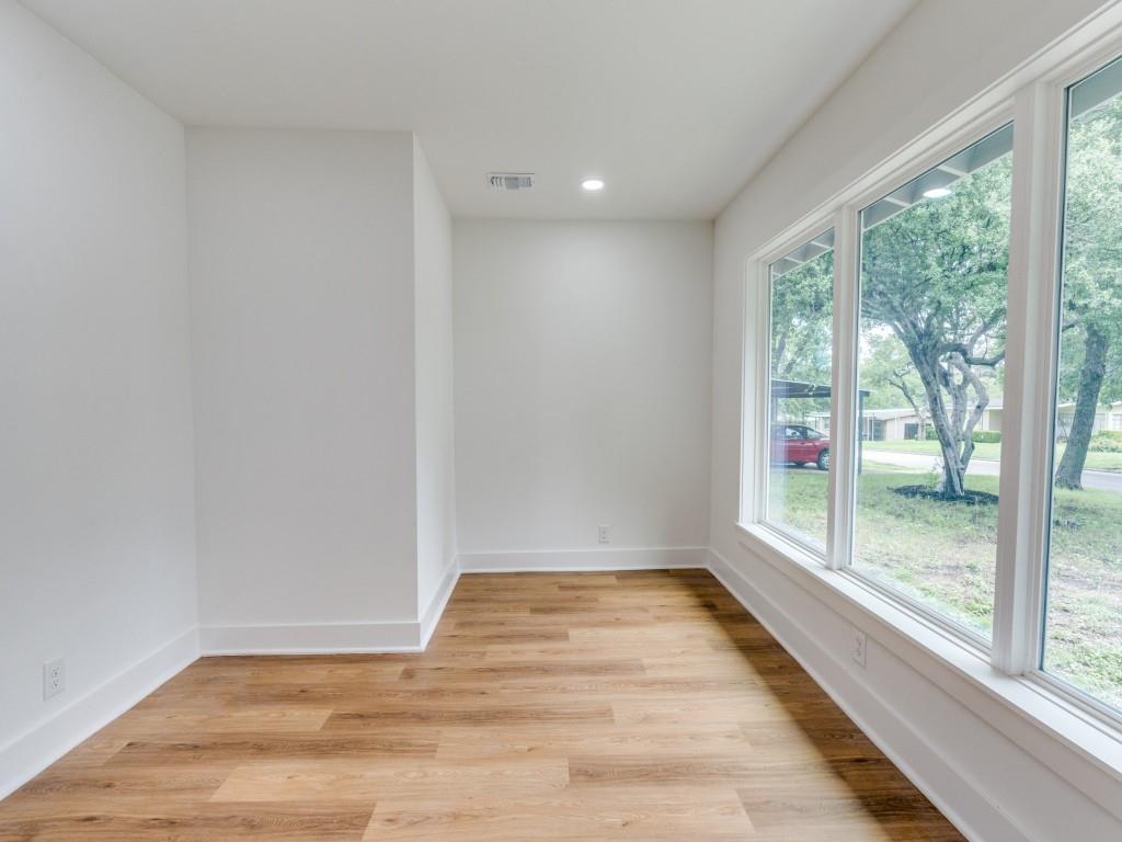 527 Blakeley Dr
