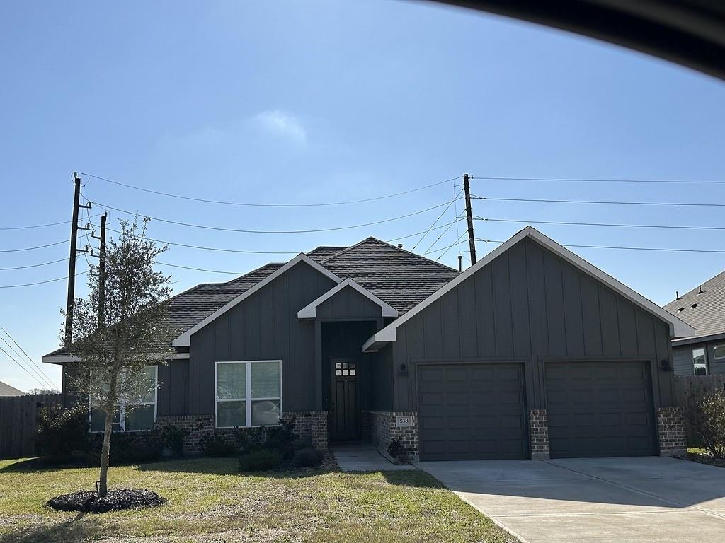 538 Still Water Ridge Lane, Sealy, Texas image 1