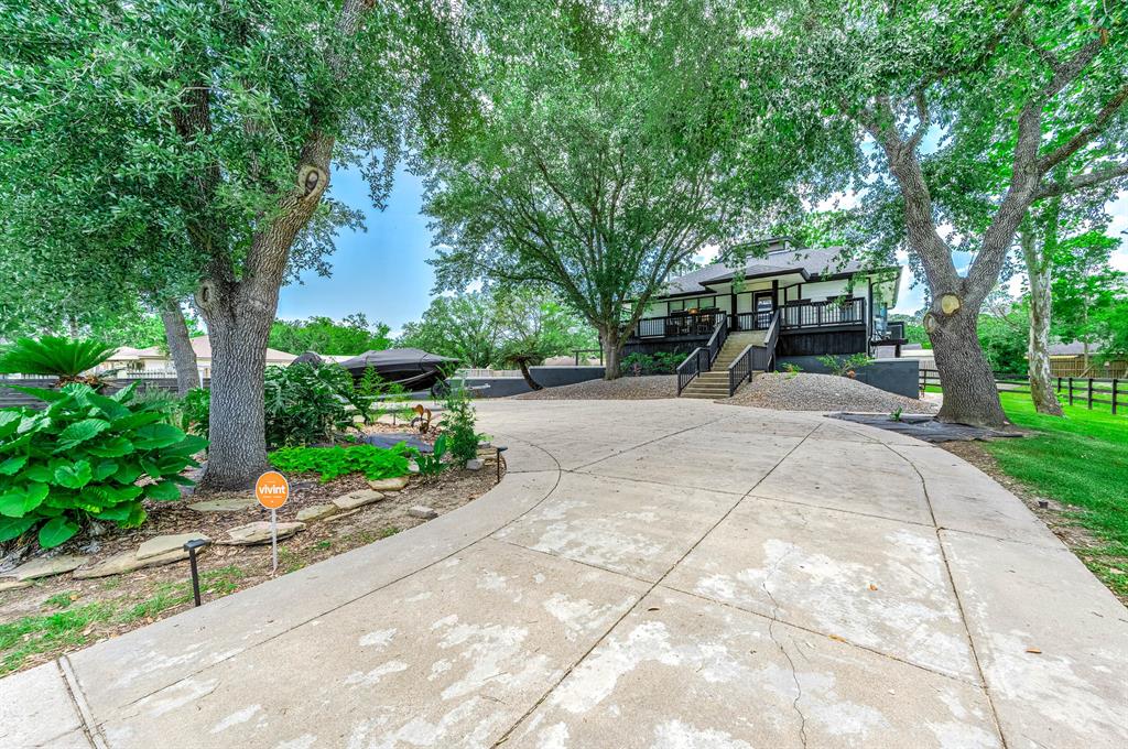 5301 Bayou Drive, Dickinson, Texas image 1