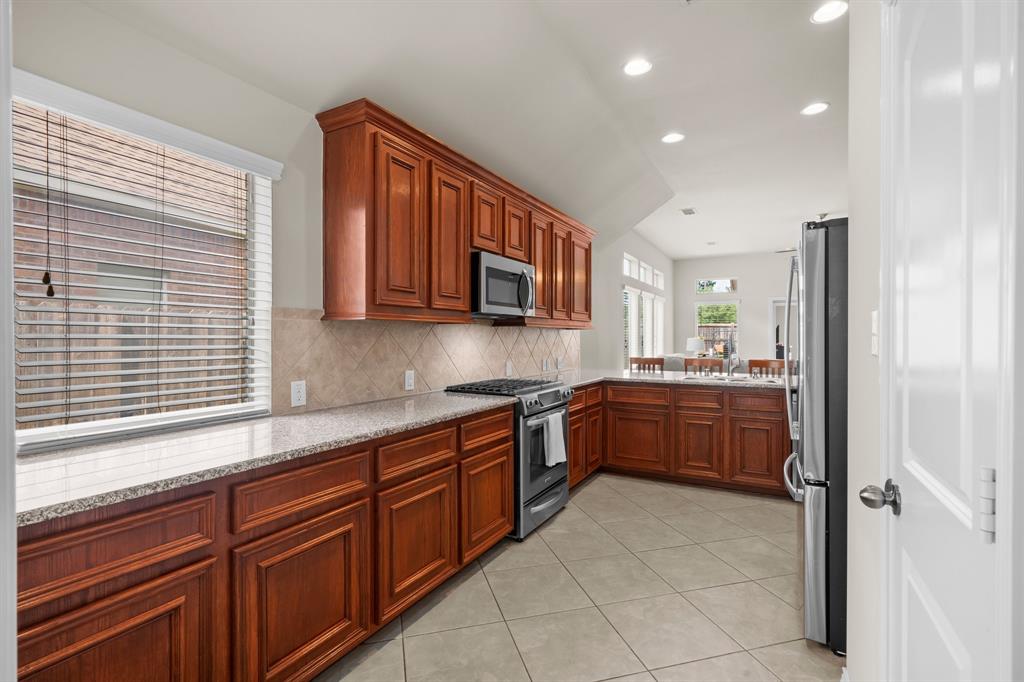 31870 Forest Park Trail, Conroe, Texas image 8