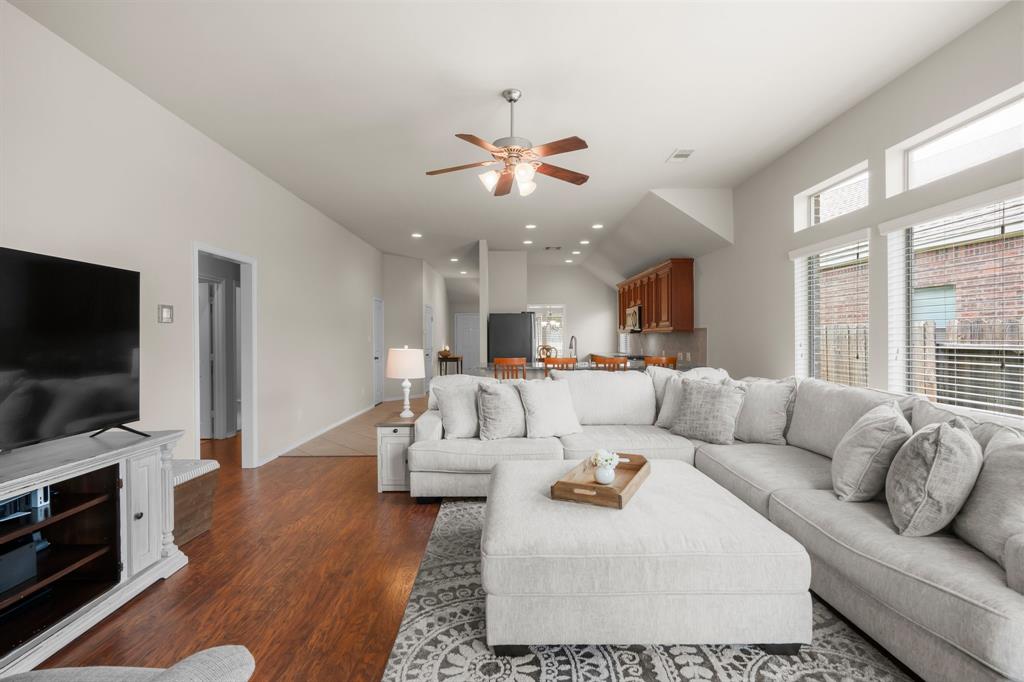 31870 Forest Park Trail, Conroe, Texas image 4