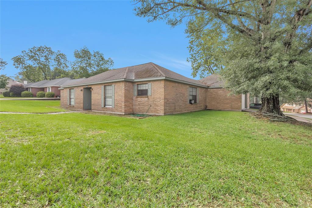 445 Augusta Drive, Huntsville, Texas image 4