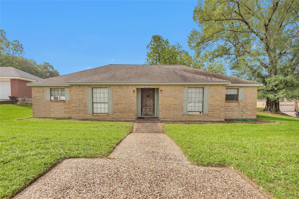 445 Augusta Drive, Huntsville, Texas image 2
