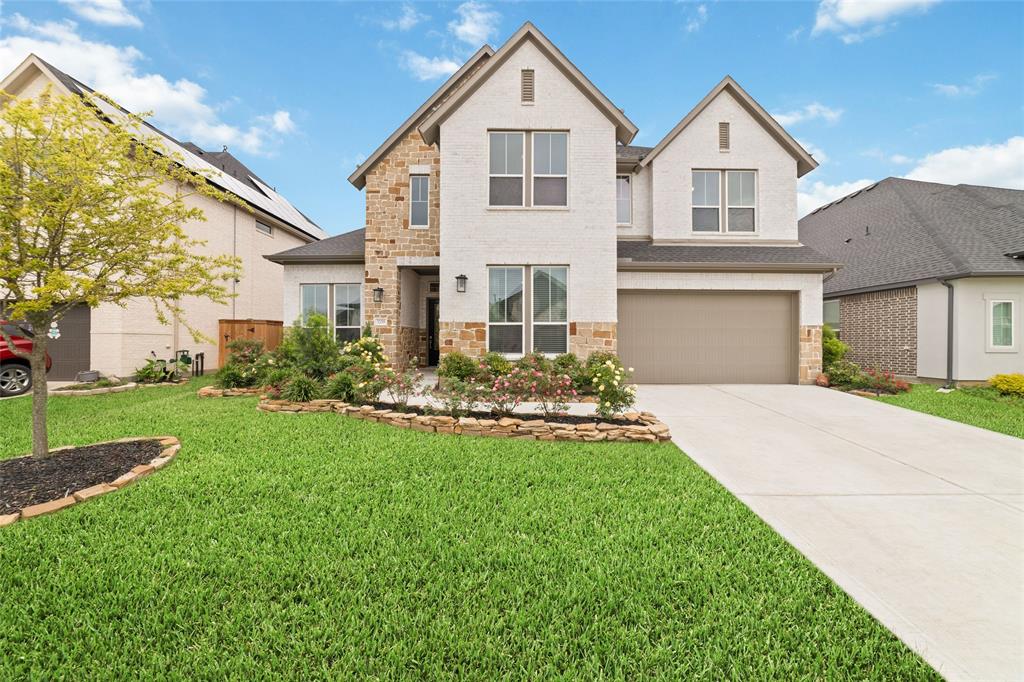 32018 Crested Knoll Court
