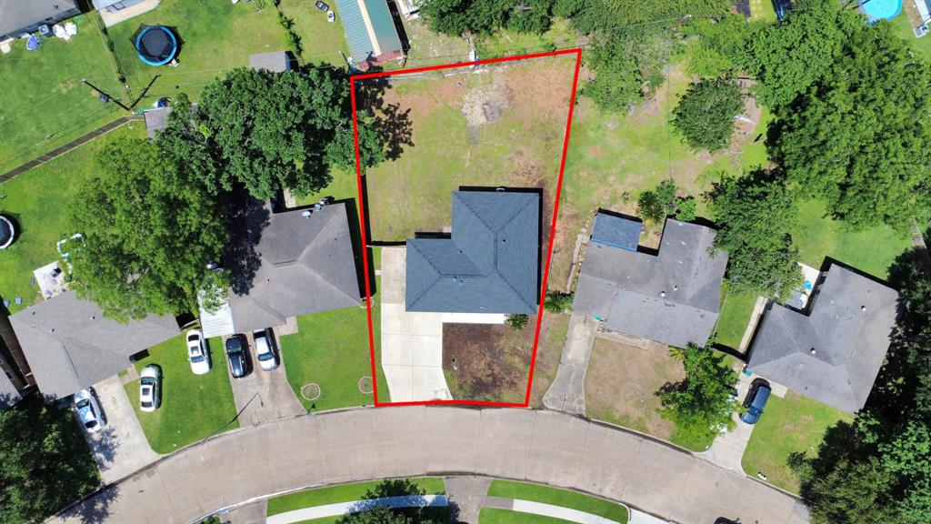 2811 Wentworth Lane