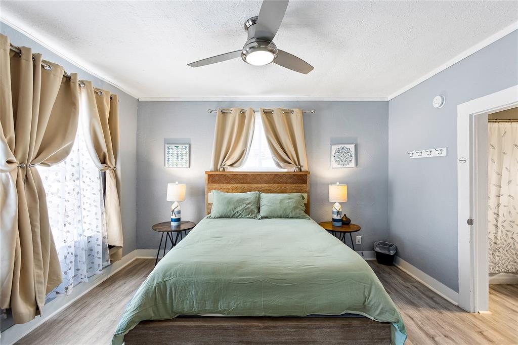811 10th Street, Galveston, Texas image 8