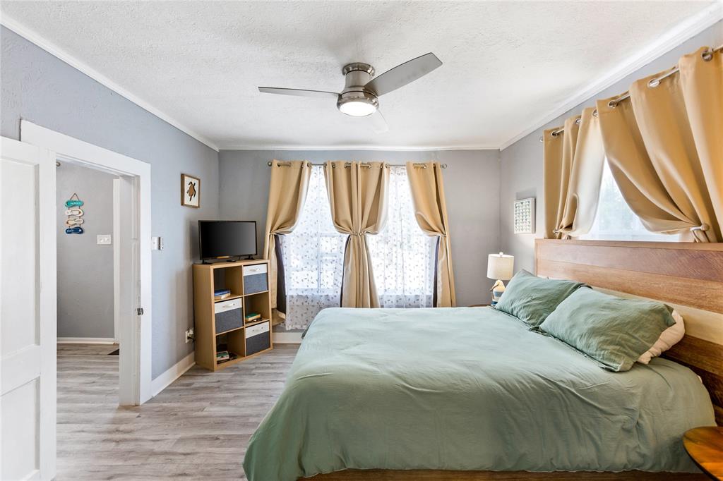 811 10th Street, Galveston, Texas image 9