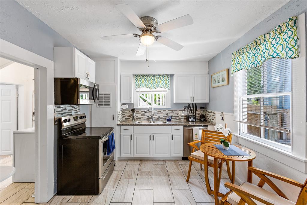 811 10th Street, Galveston, Texas image 13