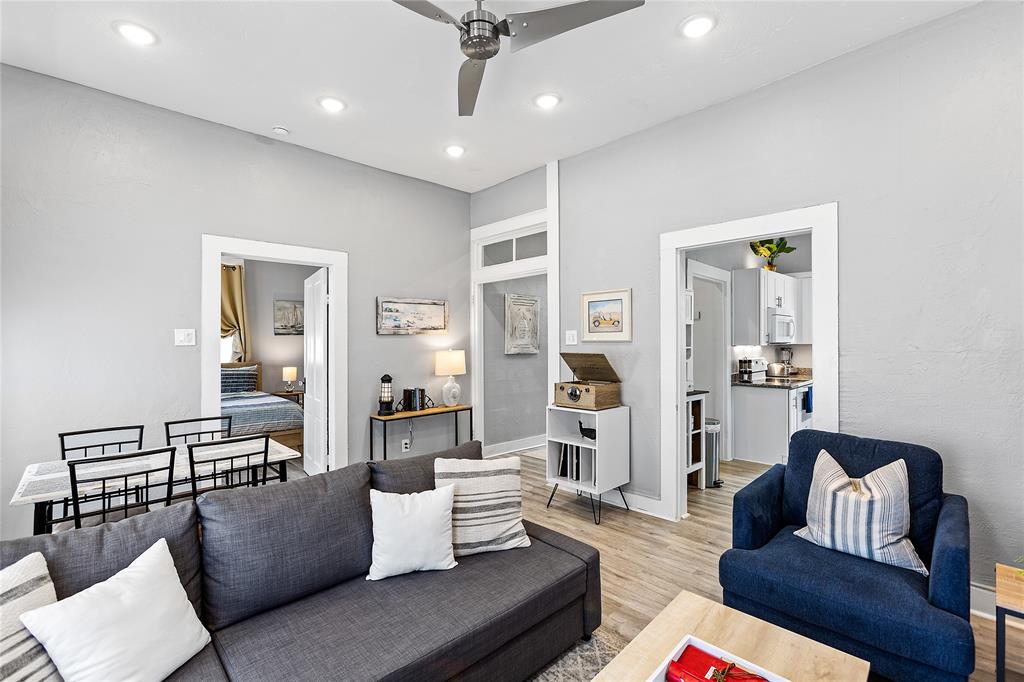 811 10th Street, Galveston, Texas image 23