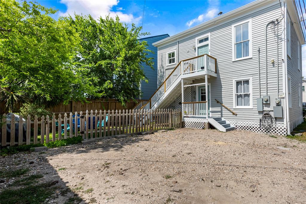 811 10th Street, Galveston, Texas image 39