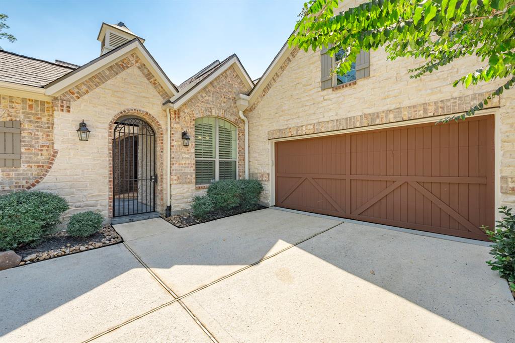 7 Columbia Crest Place, The Woodlands, Texas image 3