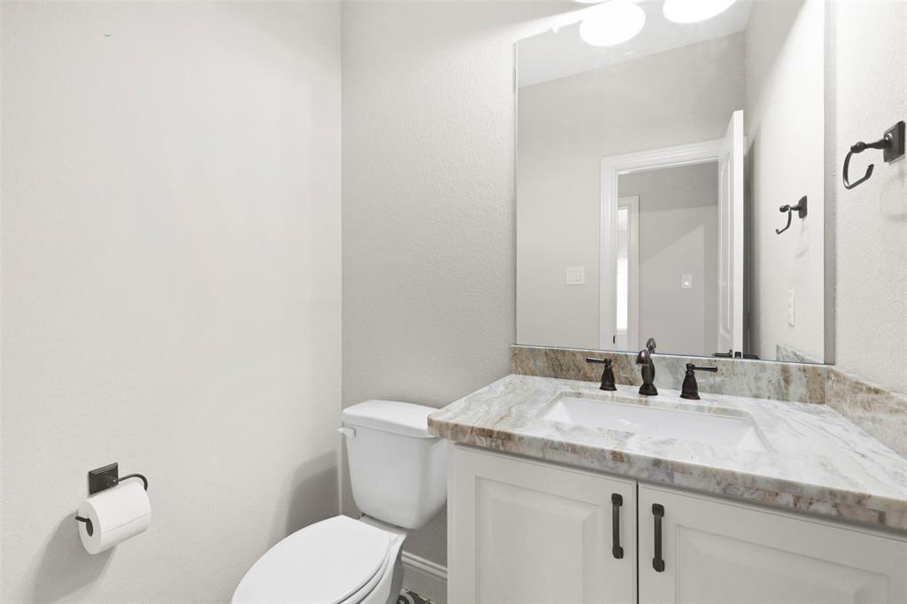 9893 Mountbatten Trail, Iola, Texas image 28