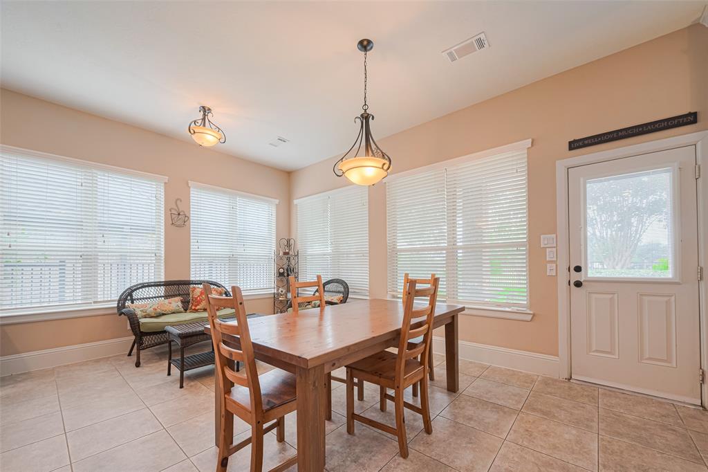 12607 Cove Landing Drive, Cypress, Texas image 10