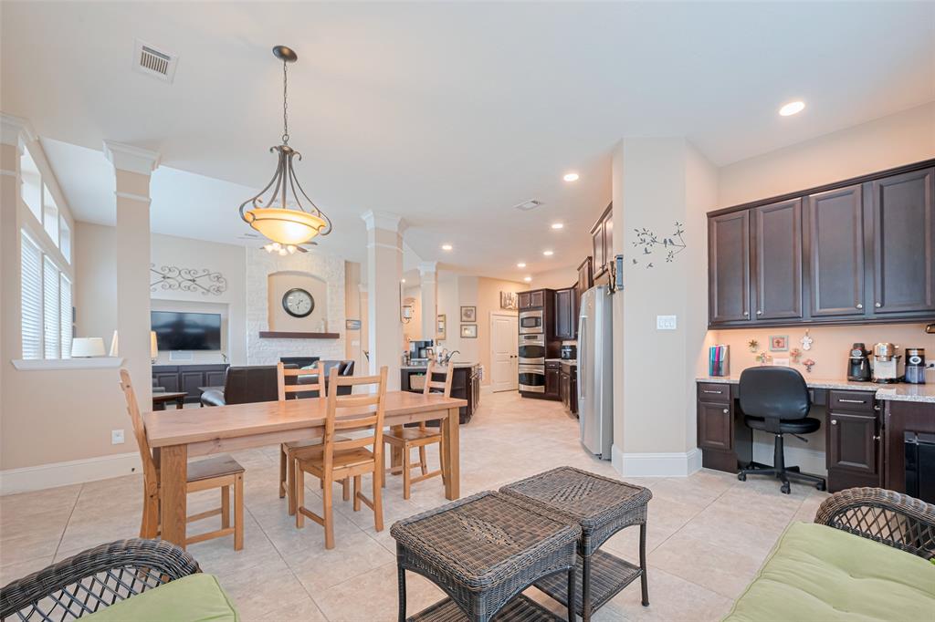 12607 Cove Landing Drive, Cypress, Texas image 11