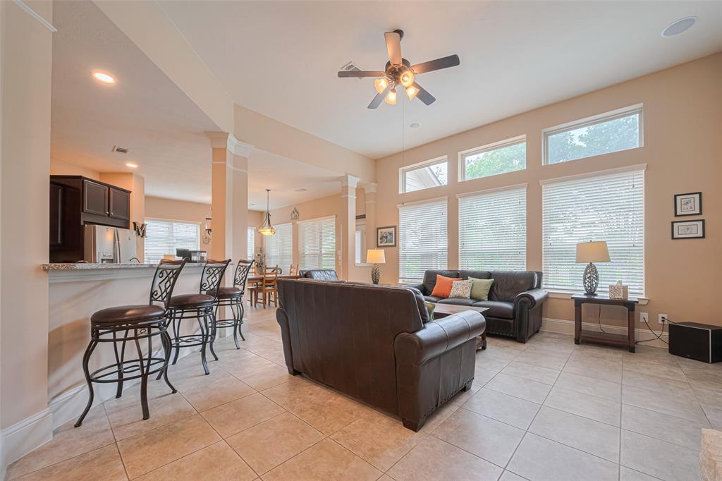 12607 Cove Landing Drive, Cypress, Texas image 7