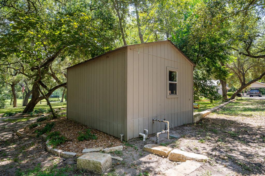 2287 Bryant Road, Schulenburg, Texas image 40