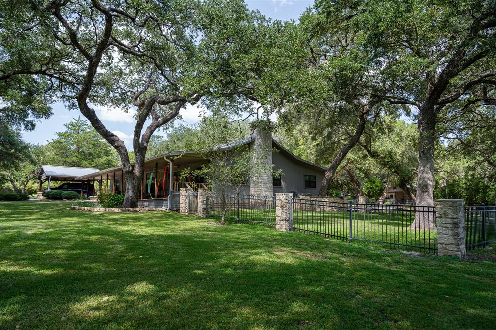 2287 Bryant Road, Schulenburg, Texas image 5