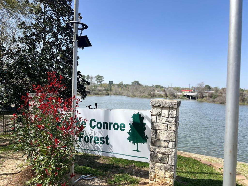 1513 Cheyenne Loop, Conroe, Texas image 1