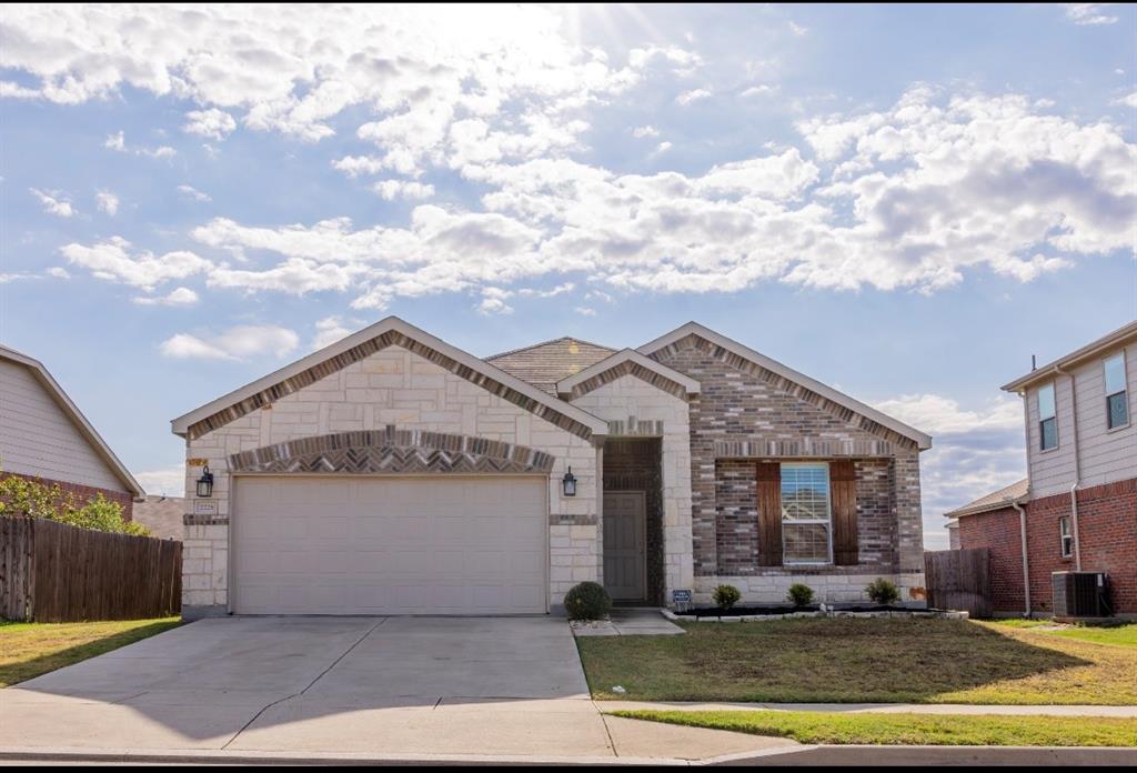 2228 Simmental Road, Fort Worth, Texas image 14