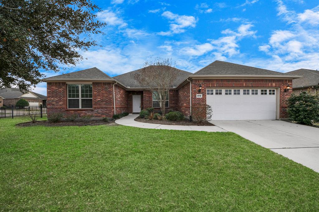 2918 Persimmon Grove, Richmond, Texas image 1
