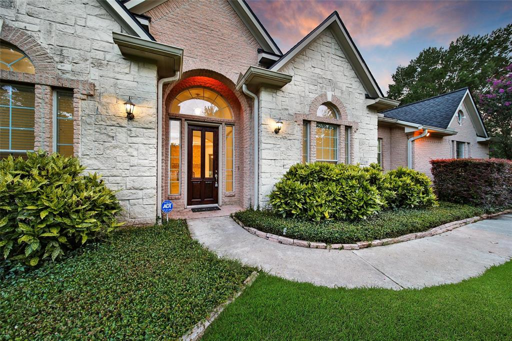 11927 Water Oak Drive