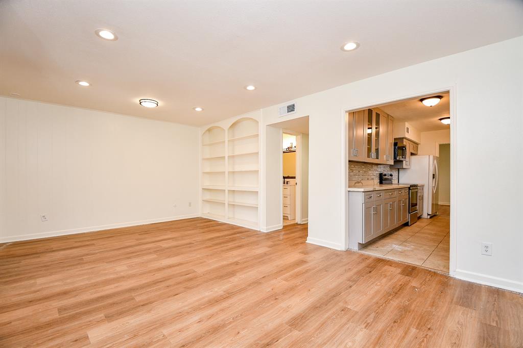 500 N Post Oak Lane, Houston, Texas image 16