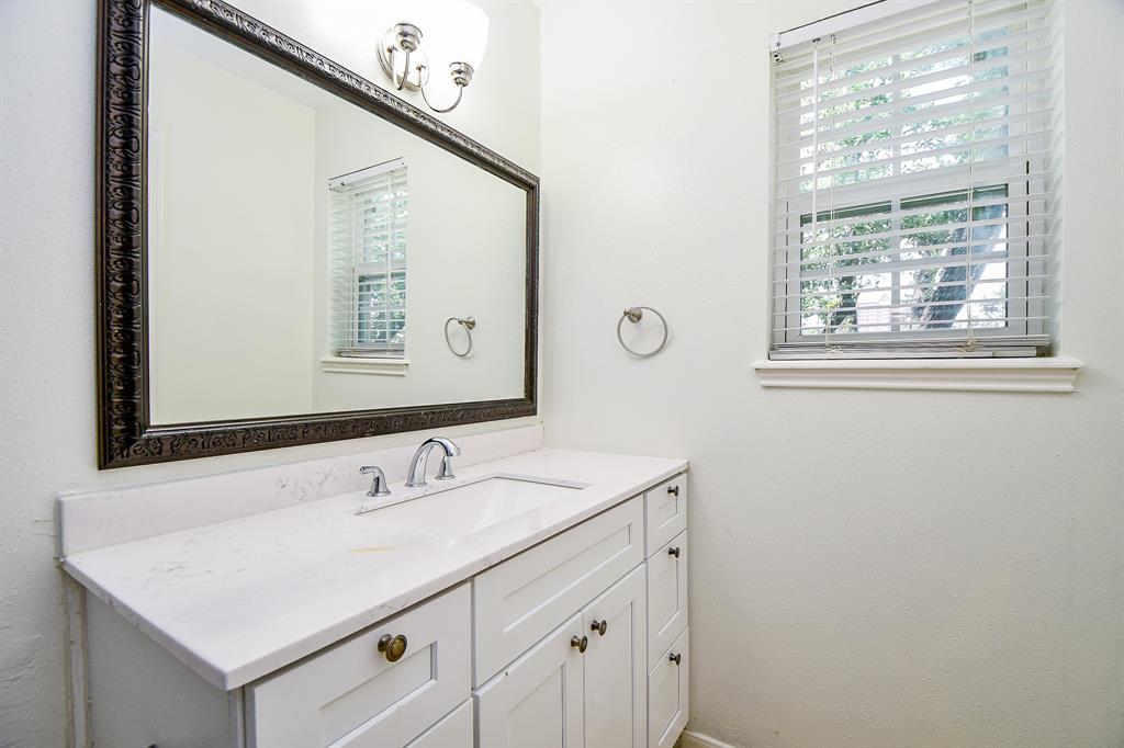 500 N Post Oak Lane, Houston, Texas image 28