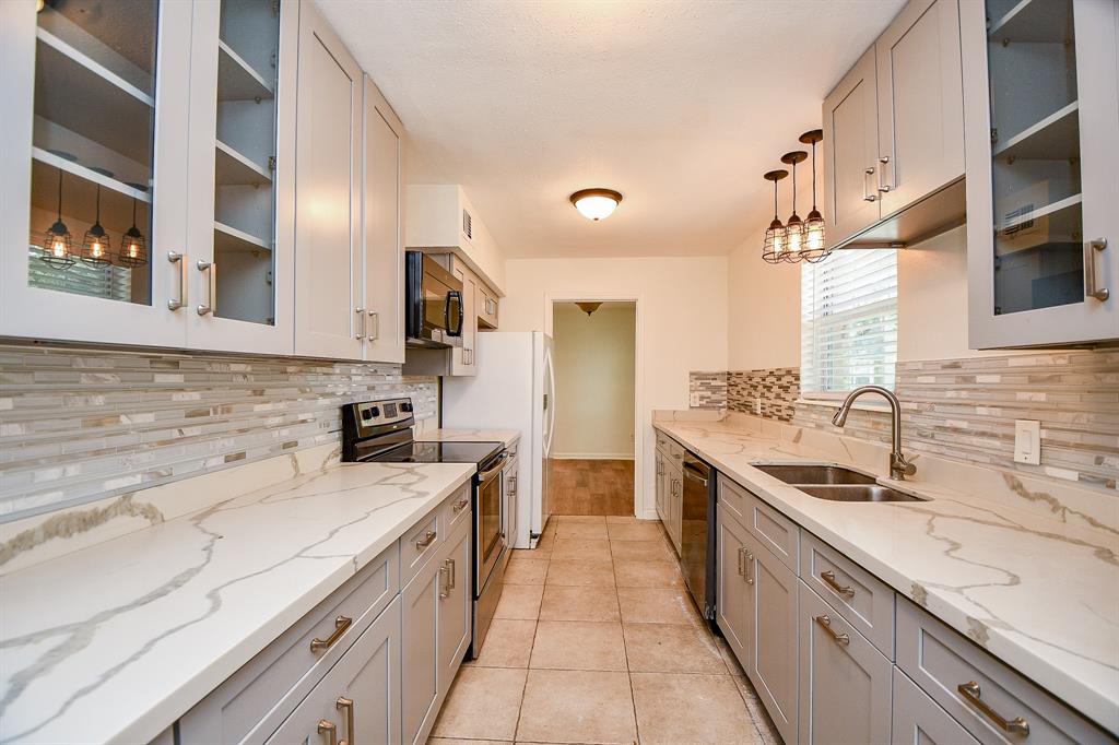 500 N Post Oak Lane, Houston, Texas image 17