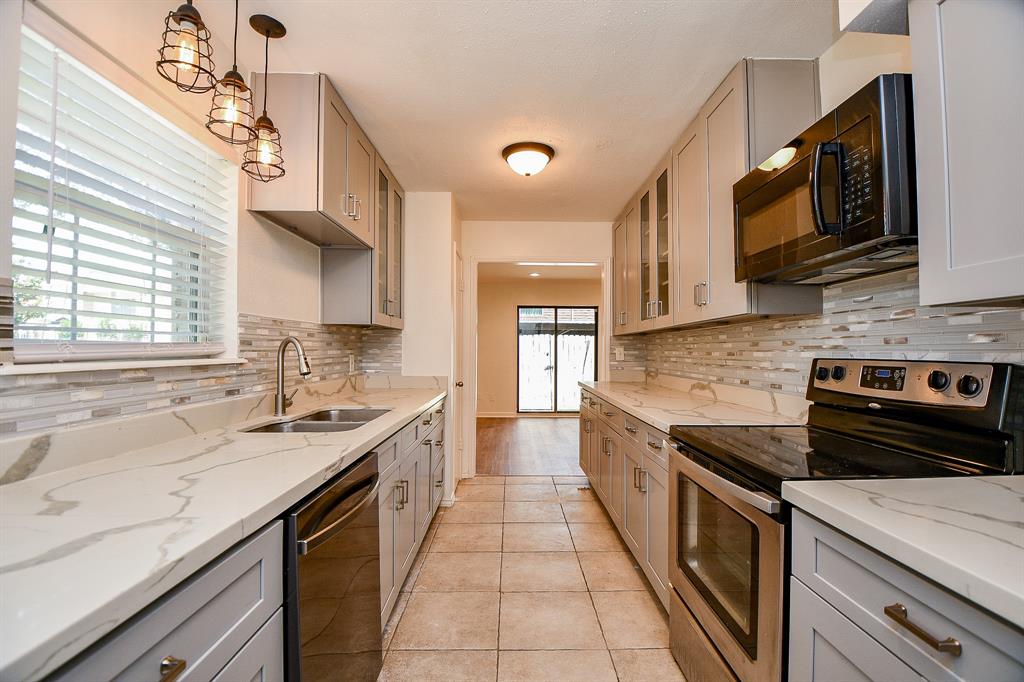500 N Post Oak Lane, Houston, Texas image 19