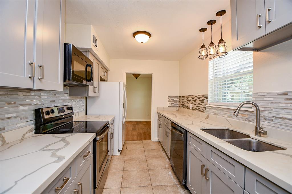 500 N Post Oak Lane, Houston, Texas image 18