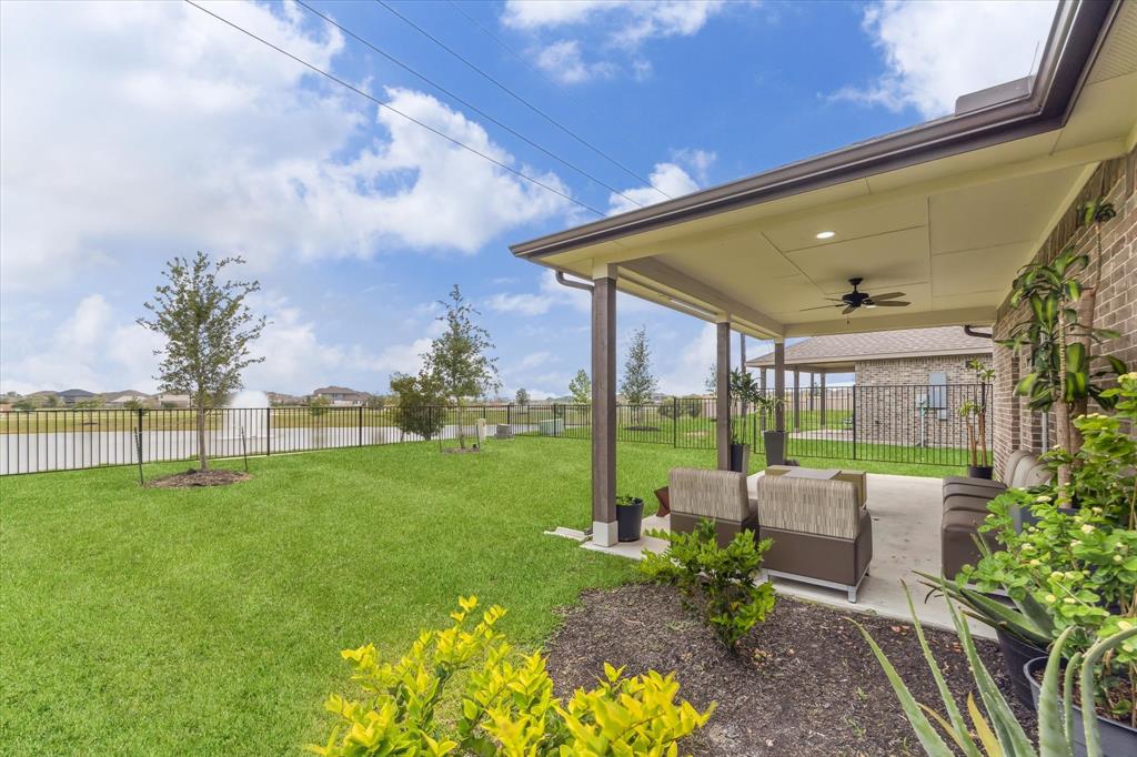1523 Alpine Drive, Rosharon, Texas image 23