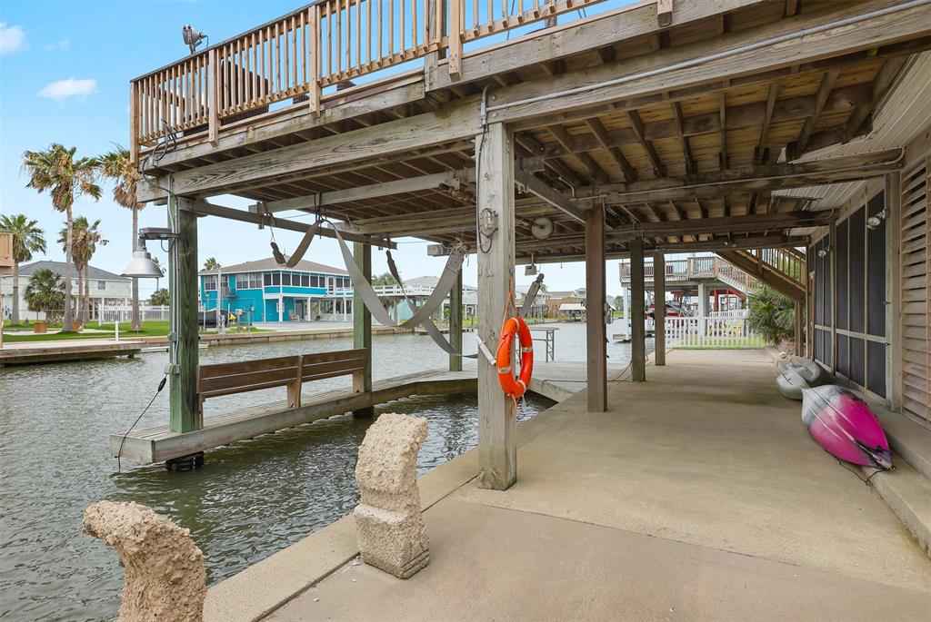 3802 Tidewater Dr, Galveston, Texas image 9