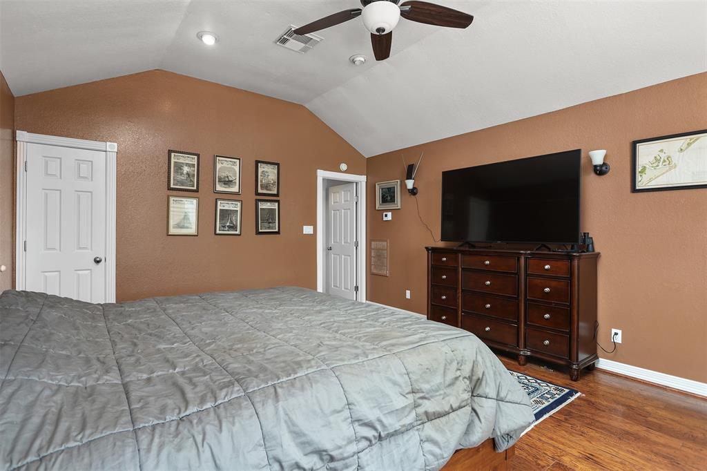 3802 Tidewater Dr, Galveston, Texas image 33
