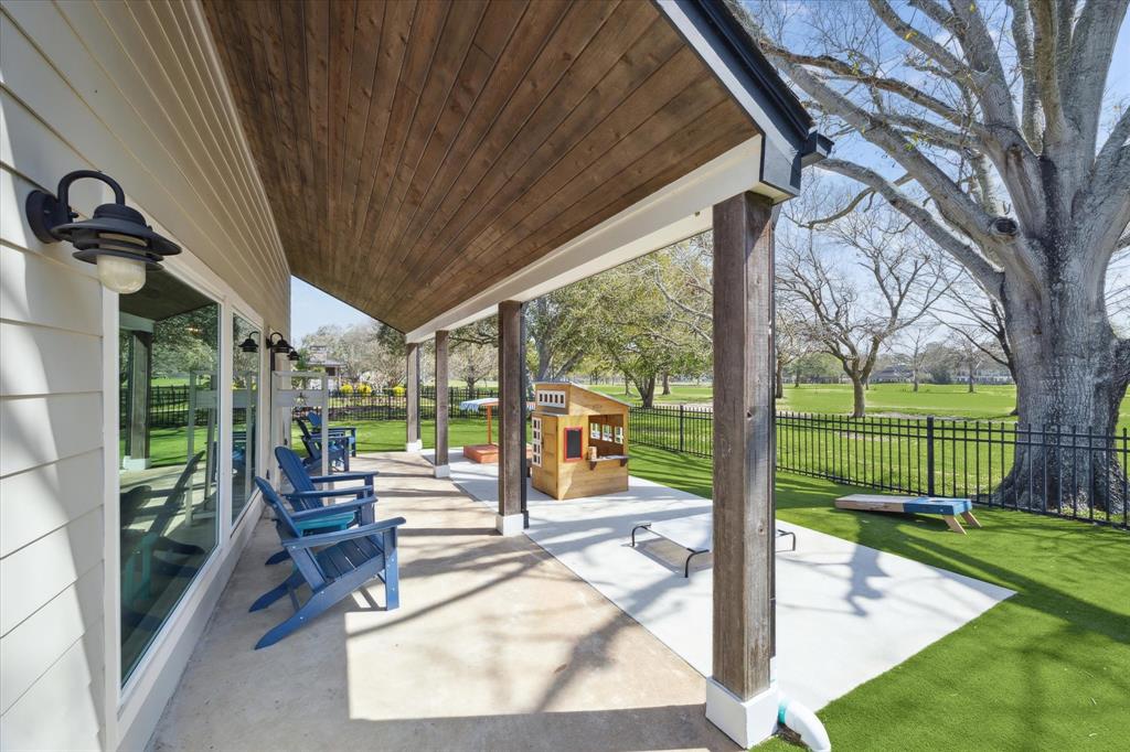 2303 Fairway Circle, Pearland, Texas image 38