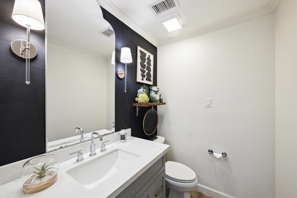 2303 Fairway Circle, Pearland, Texas image 24