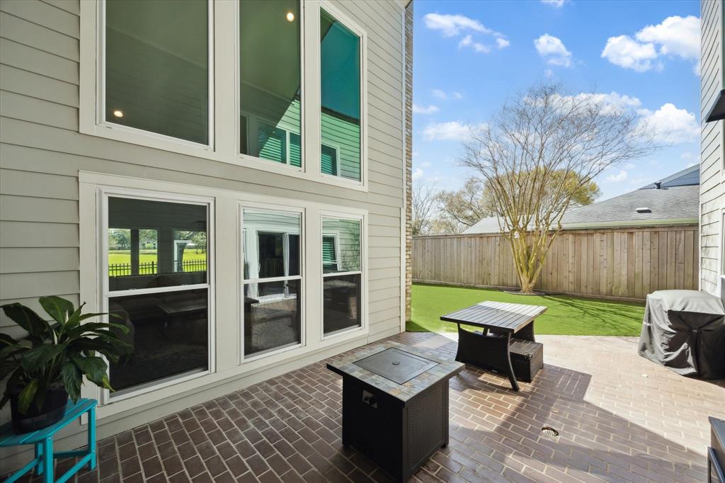 2303 Fairway Circle, Pearland, Texas image 37