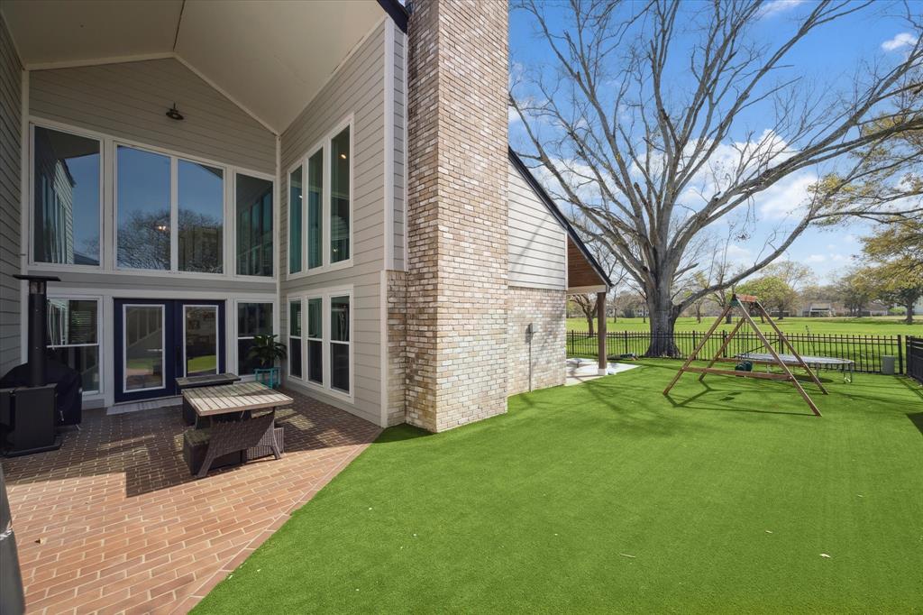 2303 Fairway Circle, Pearland, Texas image 39