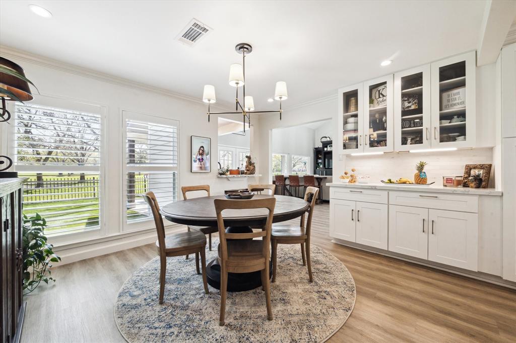 2303 Fairway Circle, Pearland, Texas image 10