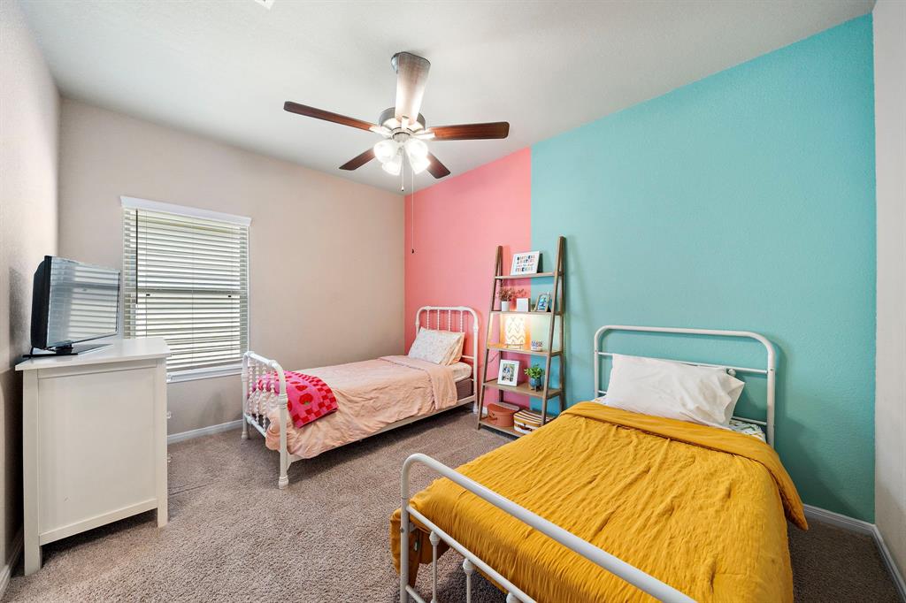 4221 E Bayou Maison Circle, Dickinson, Texas image 23