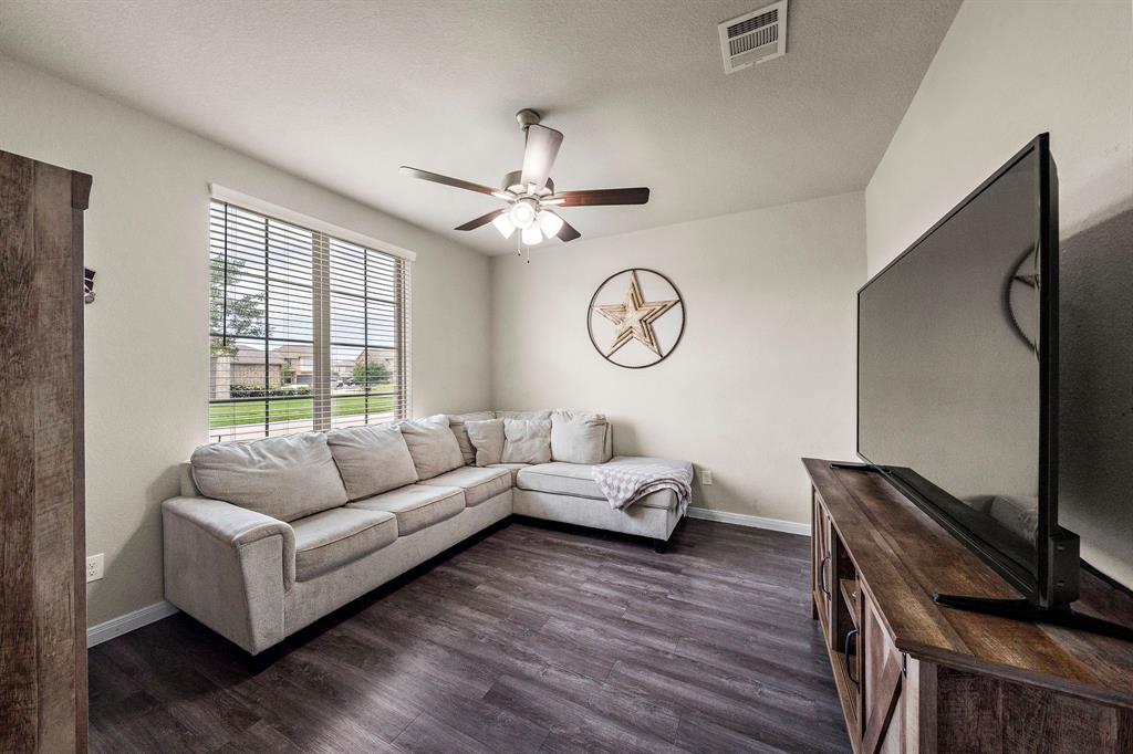 4221 E Bayou Maison Circle, Dickinson, Texas image 5