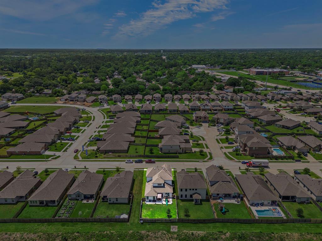 4221 E Bayou Maison Circle, Dickinson, Texas image 29