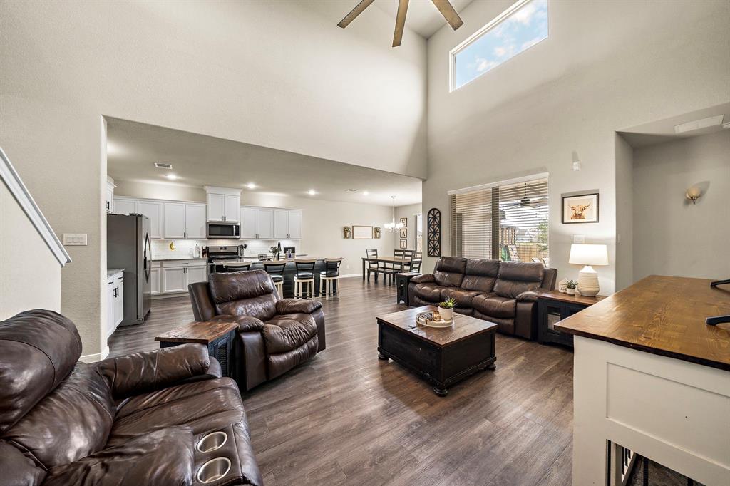 4221 E Bayou Maison Circle, Dickinson, Texas image 7